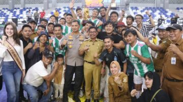 Bersama Walikota Tangerang, Kapolres Metro Tangerang Kota Tutup Turnamen Futsal Kapolres Cup 2025 di GOR Nambo Karawaci