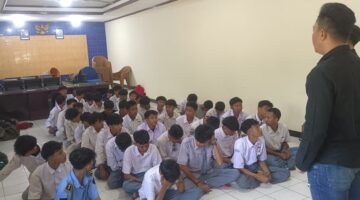 Sebanyak 60 Pelajar yang terjaring Yang Hendak Ikut Demo di DPR/MPR RI Jakarta, Di Amankan Polsek Curug